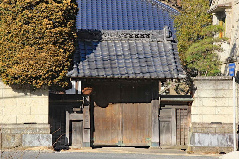 椎名酒造店　門